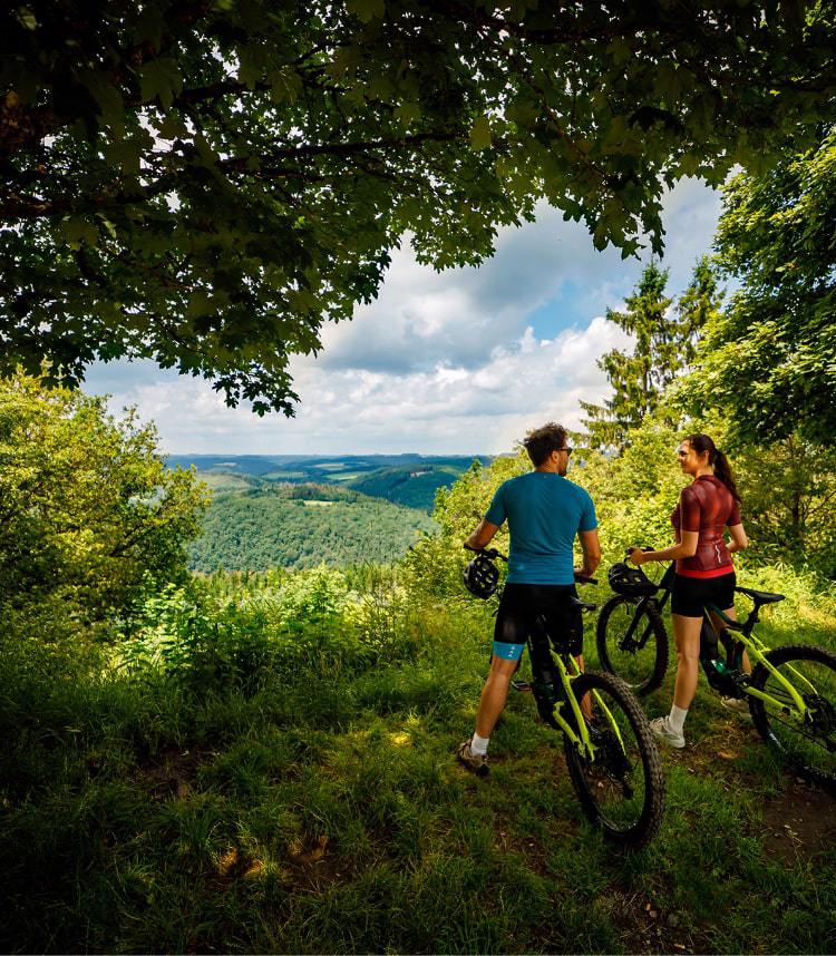 Cycling holiday with rooftop tent